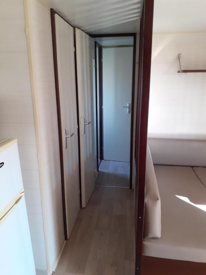 Mobilhome Agreable Sans Draps Ni Serviettes Port-la-Nouvelle Exterior foto